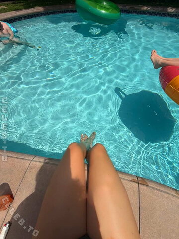Kira Kosarin nude photo 9