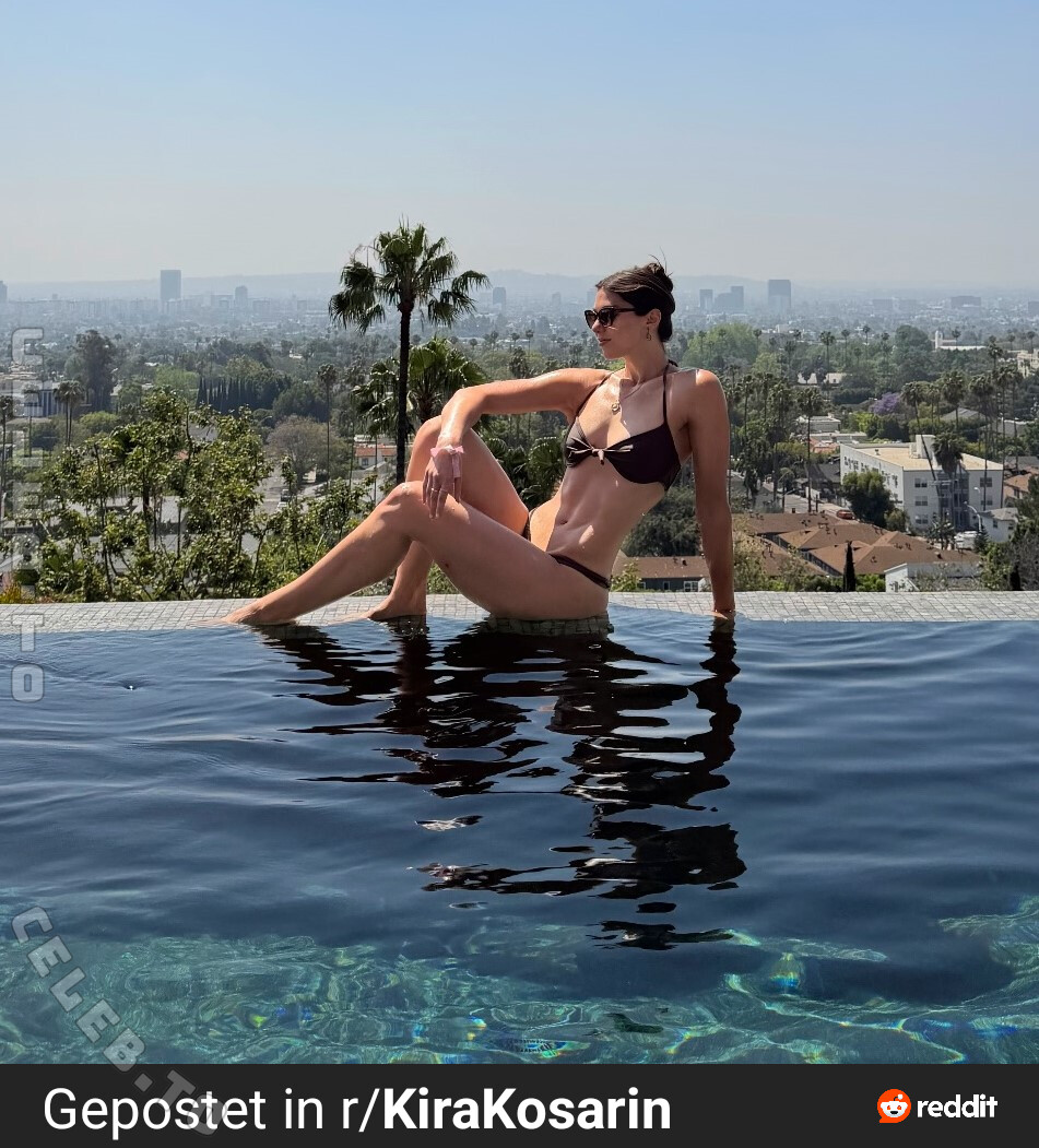 Kira Kosarin nude photo 3