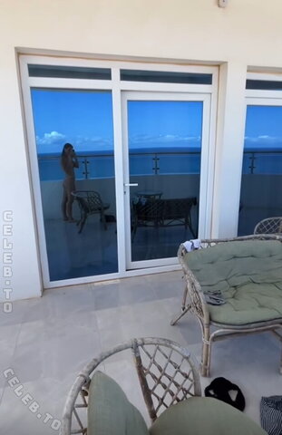 kirafuerte nude photo 15