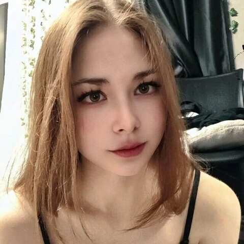 KiraLivee nude photo 7