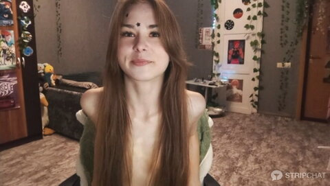 KiraLivee nude photo 6