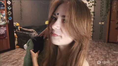 KiraLivee nude photo 4