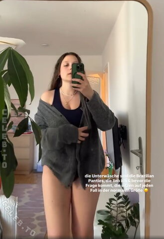 Kirasview nude photo 7