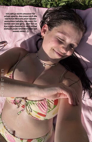Kirasview nude photo 5