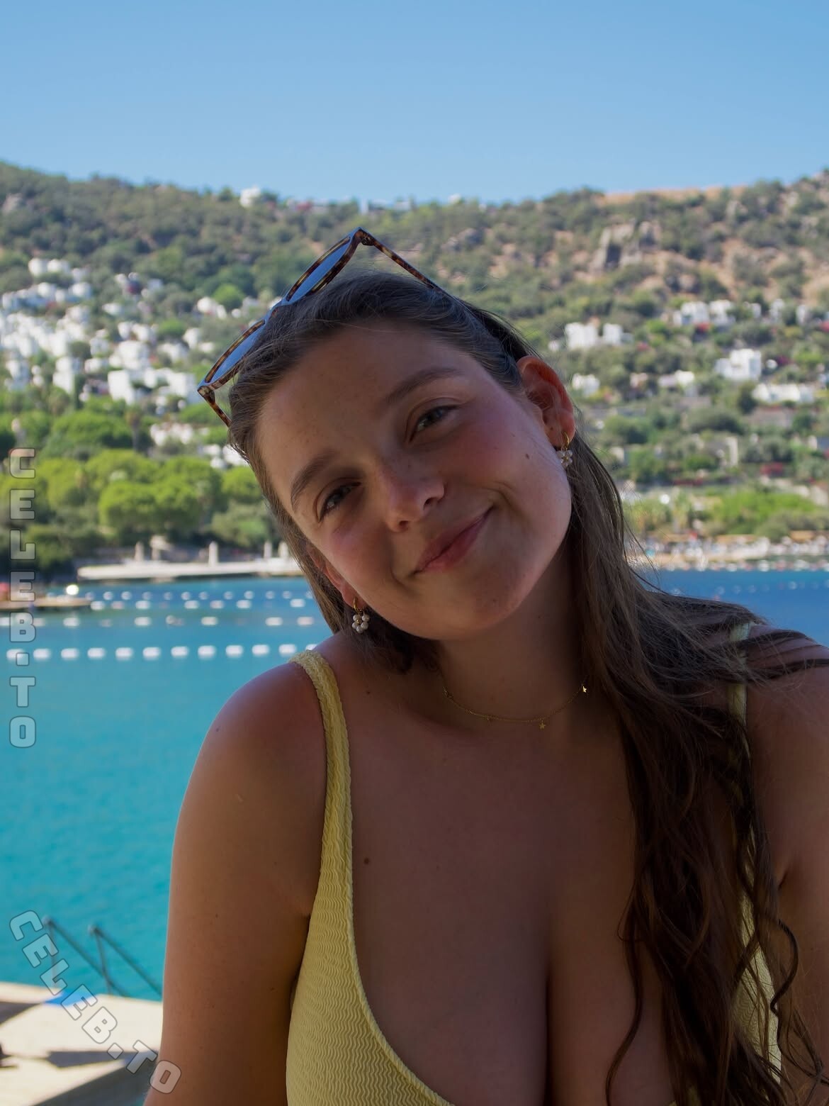 Kirasview nude photo 5