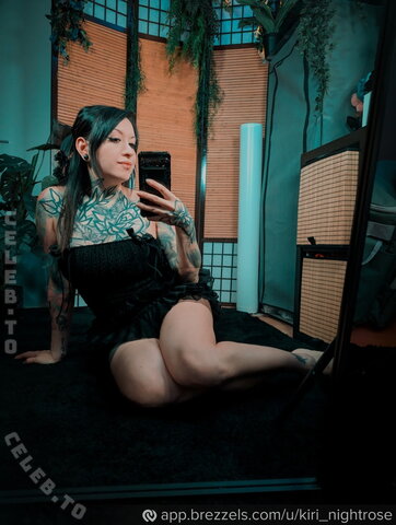 Kiri Nightrose nude photo 4