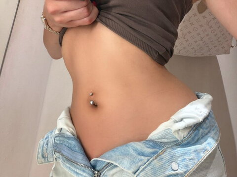 Kitsunedere nude photo 28