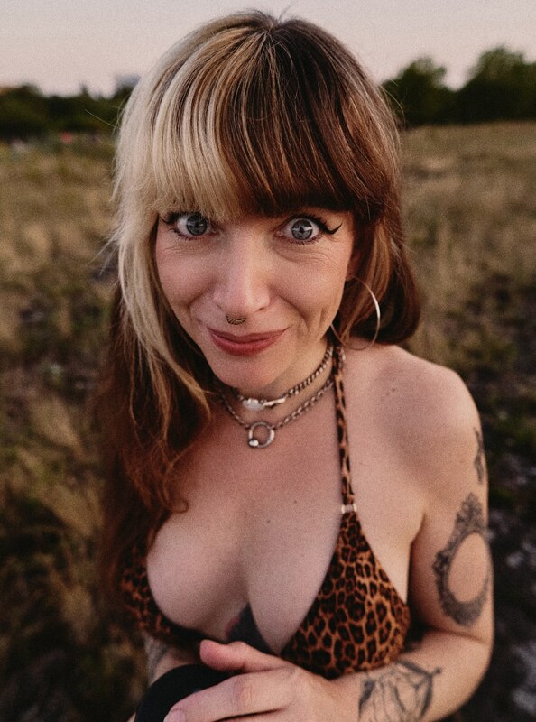 kittendeluxe nude photo 5