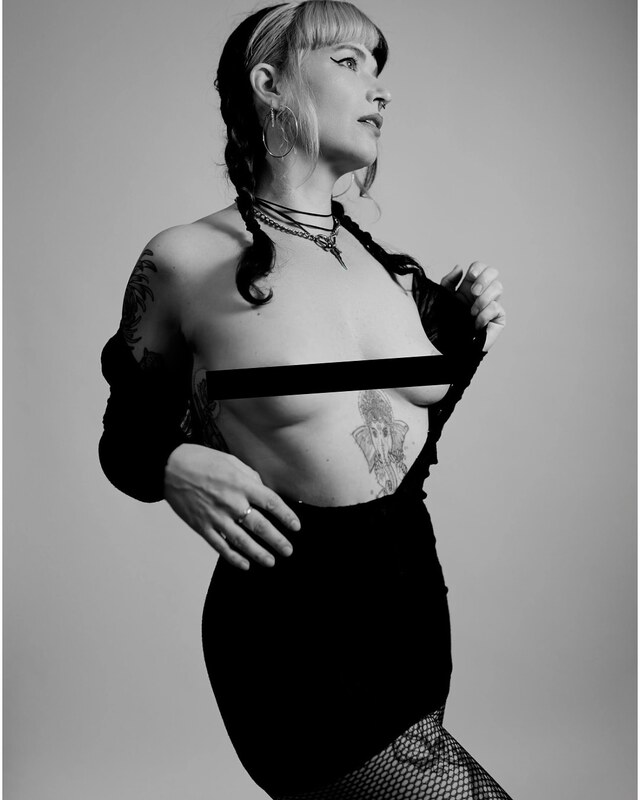 kittendeluxe nude photo 11