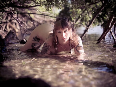 kittendeluxe nude photo 1