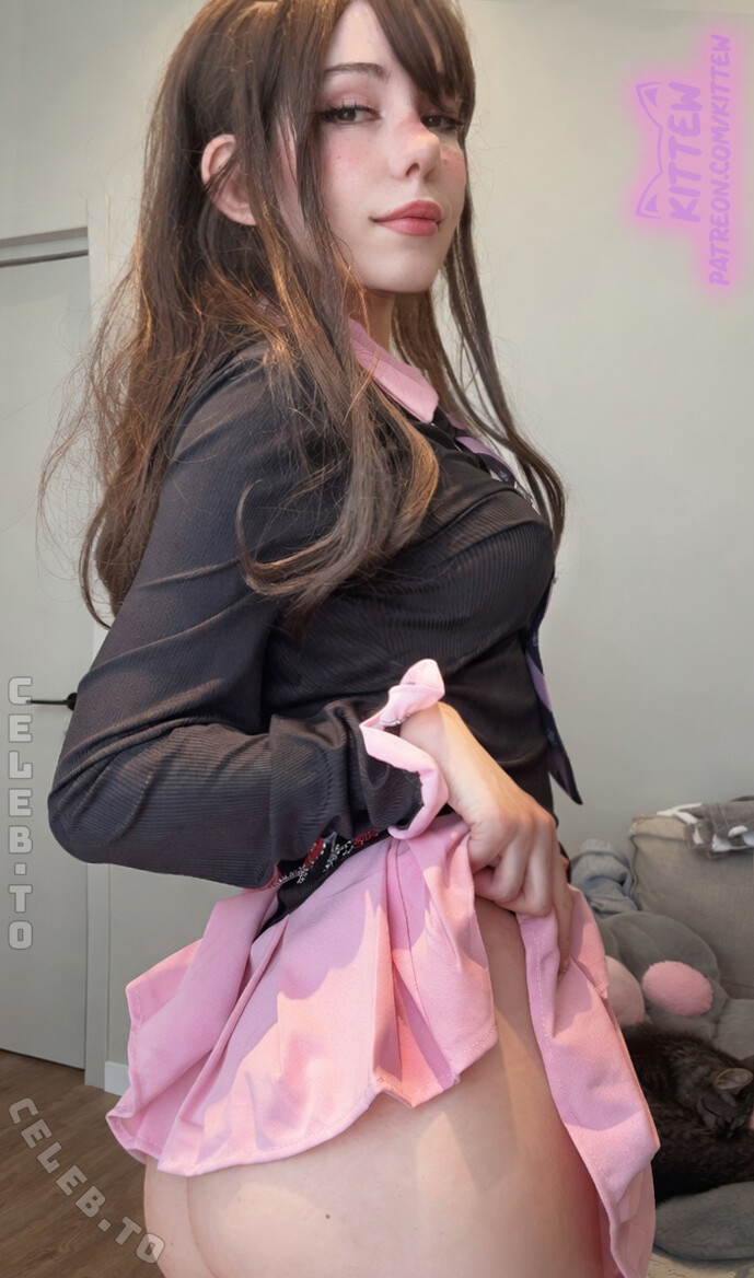Kittew nude photo 1