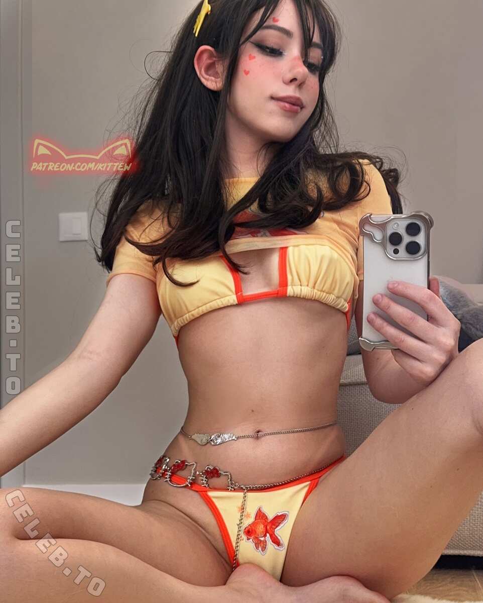Kittew nude photo 2