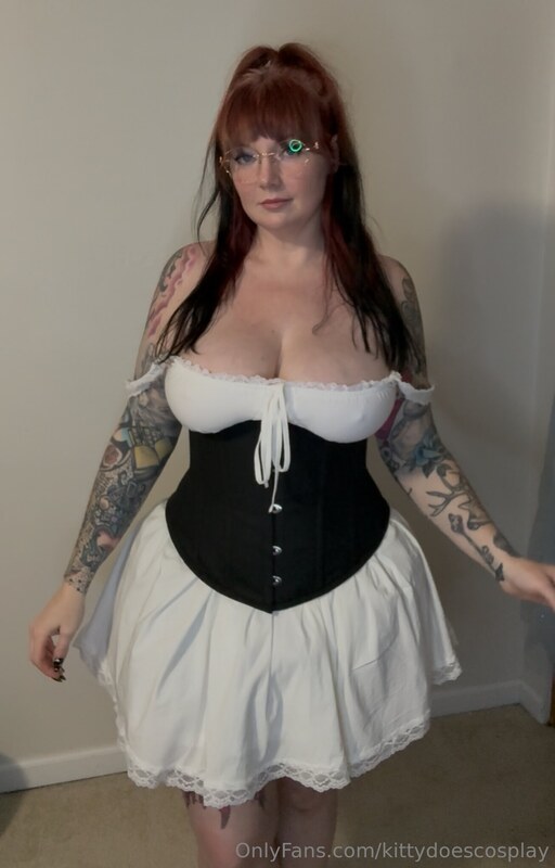 KittyDoesCosplay nude photo 3