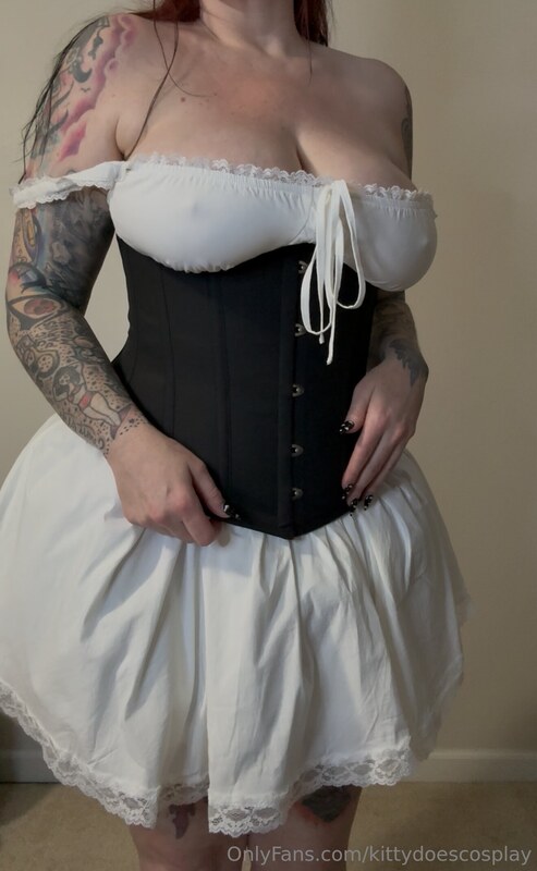 KittyDoesCosplay nude photo 6