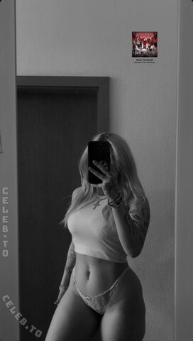 kittykattoni nude photo 19