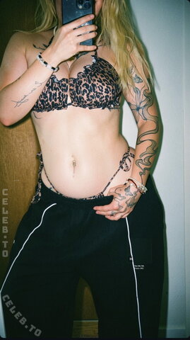 kittykattoni nude photo 16