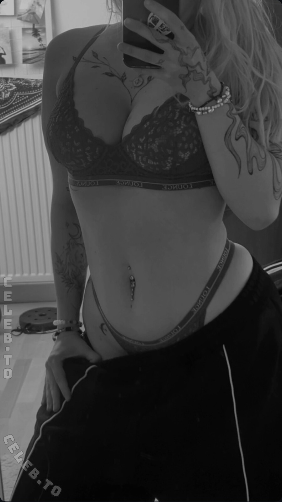 kittykattoni nude photo 1
