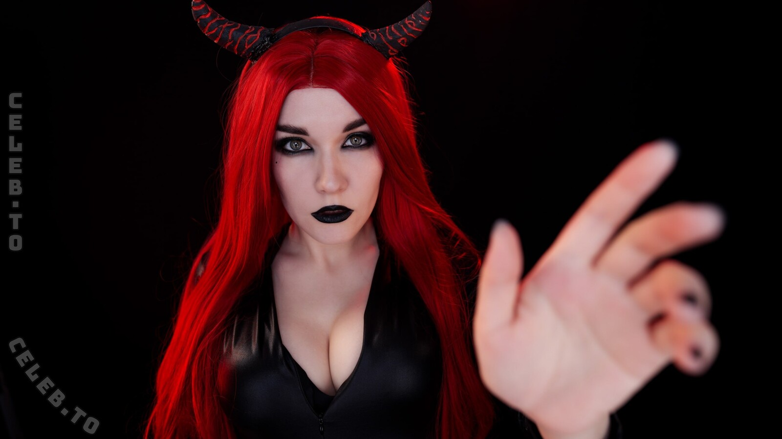 Kittyklaw nude photo 9
