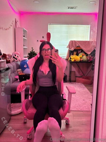 Kittylilss nude photo 18