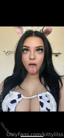 Kittylilss nude photo 25