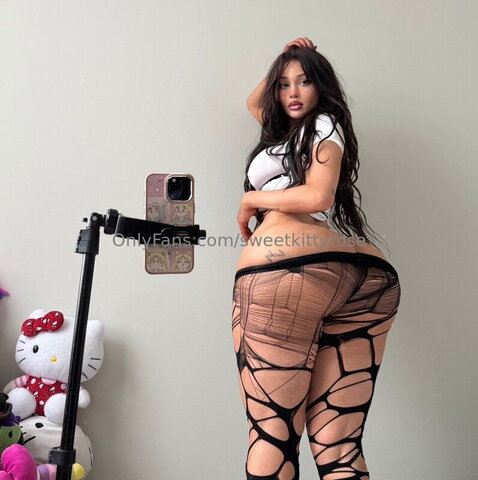 Kittytheasmrqueen nude photo 18