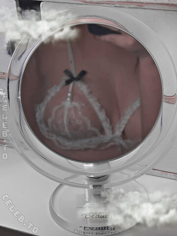 Kiwiimoon nude photo 14