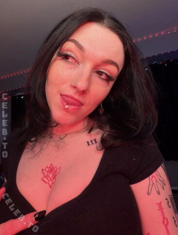 kkaywwaa nude photo 90