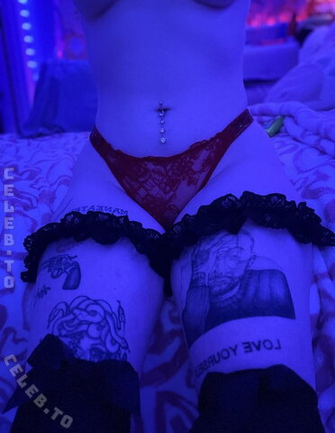 kkaywwaa nude photo 40