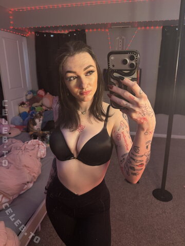 kkaywwaa nude photo 28