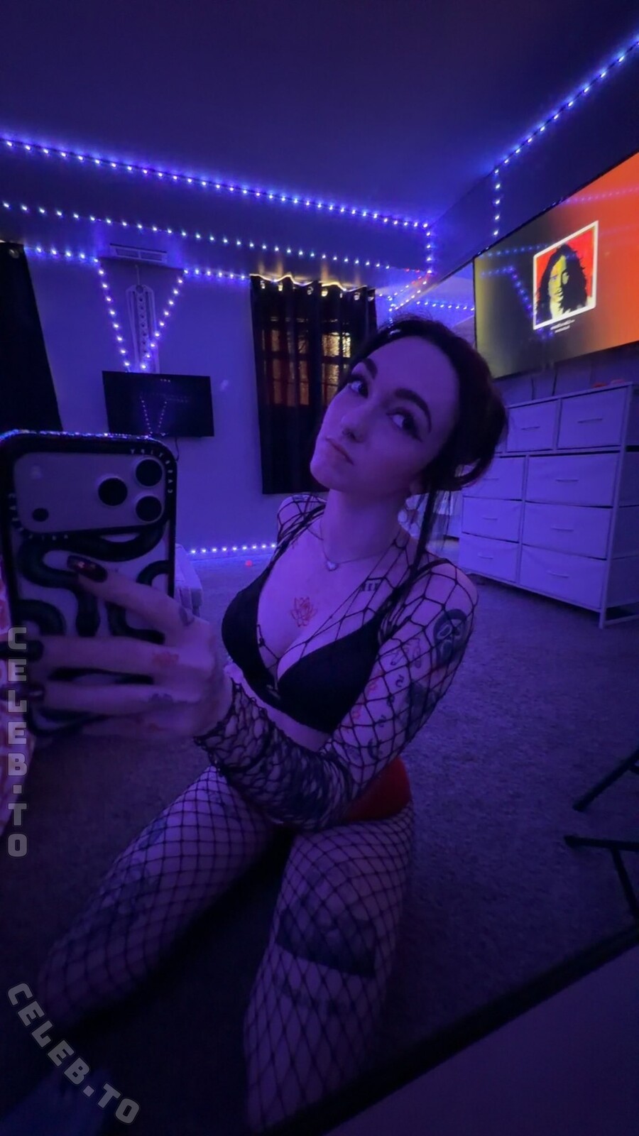 kkaywwaa nude photo 13