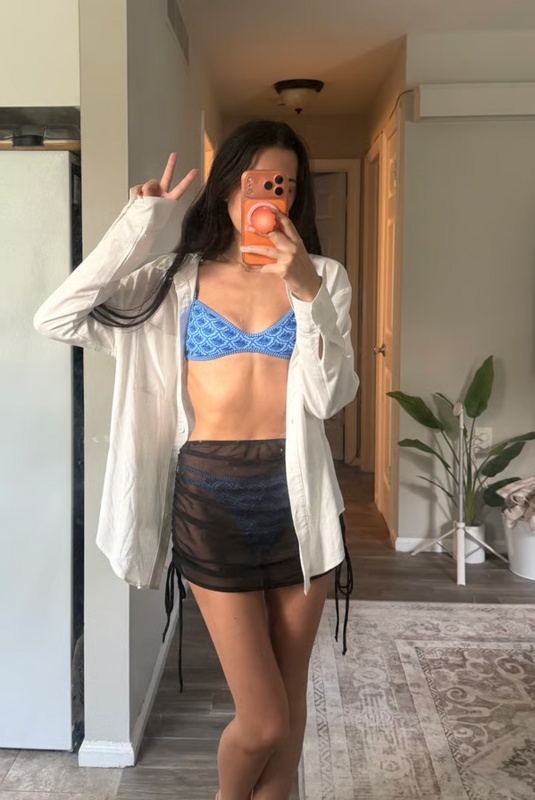 k_leesi nude photo 1