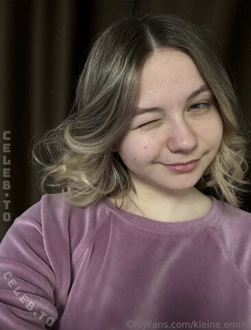 Kleine.emmi nude photo 145