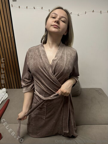 Kleine.emmi nude photo 141