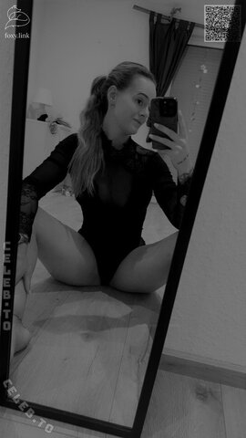 Kleinerengel nude photo 3