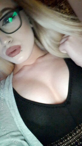 Kleinesmiststueck nude photo 1