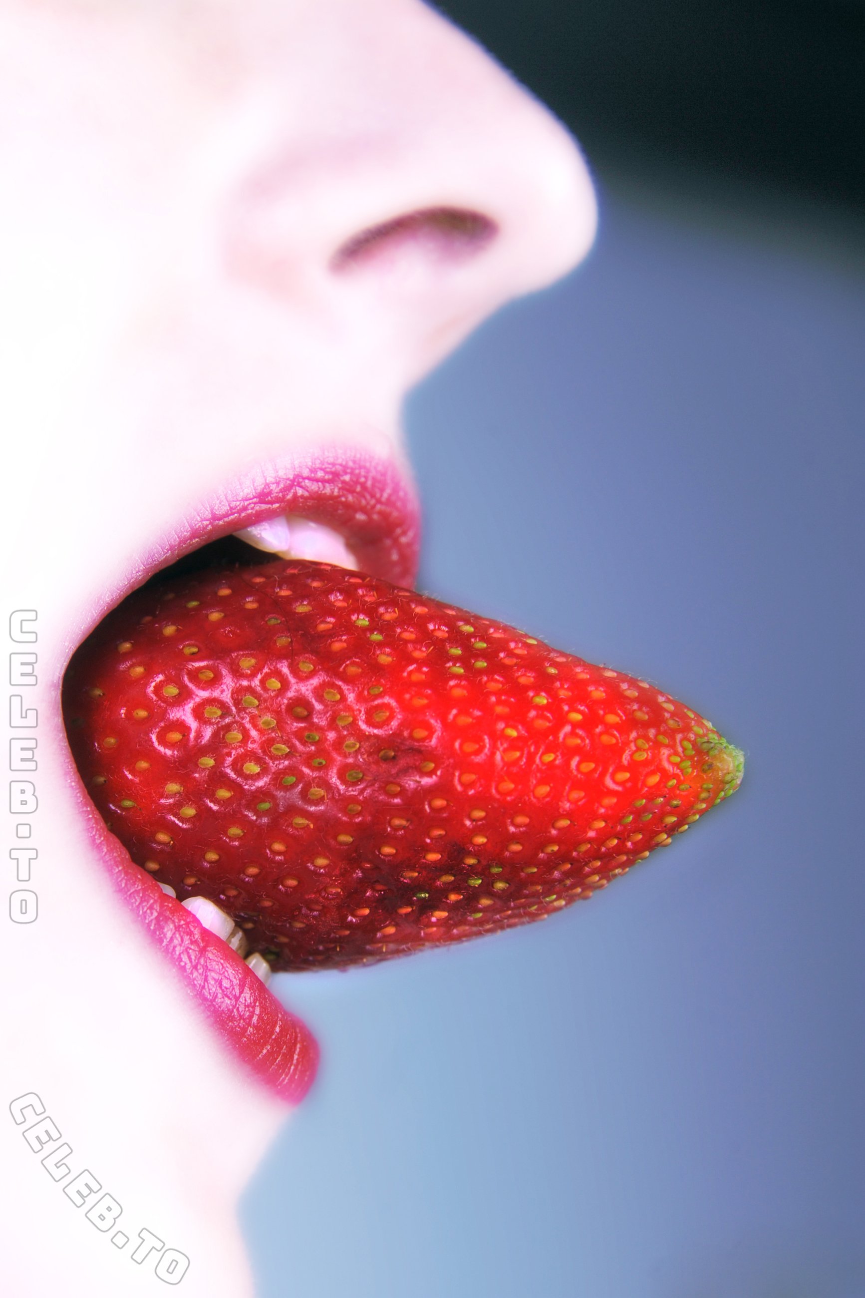 Knallbonbon nude photo 9
