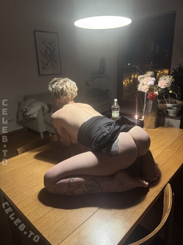 Kometa11 nude photo 13
