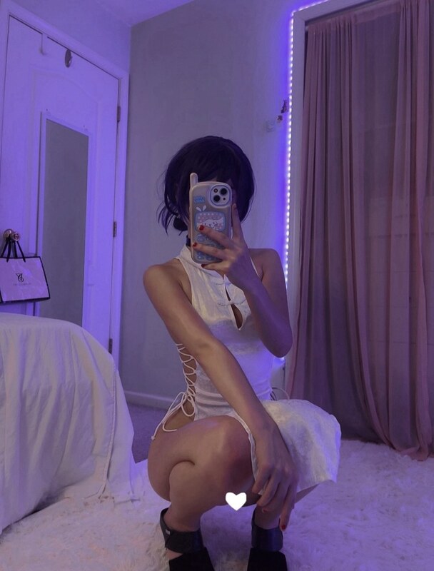 komocos nude photo 7