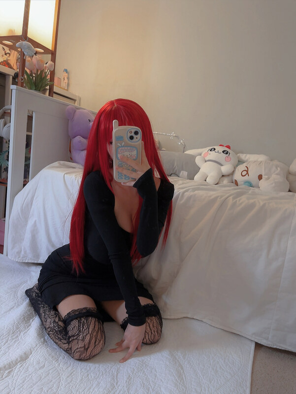 komocos nude photo 9