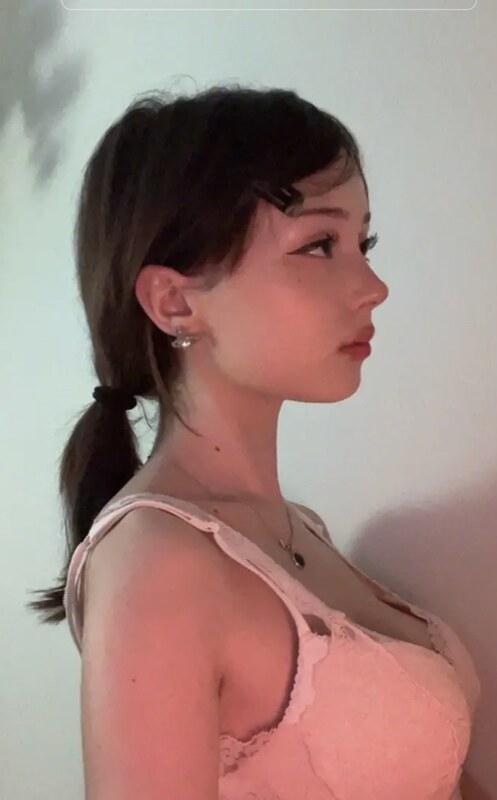 komocos nude photo 6