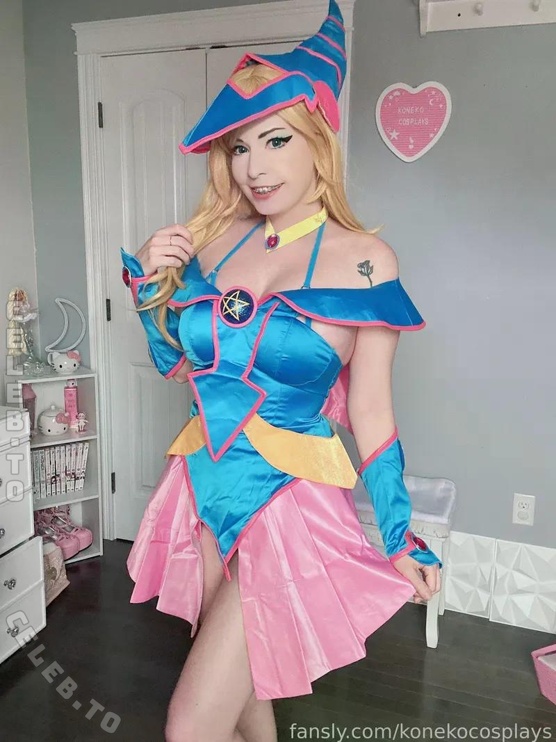 Konekocosplays nude photo 5