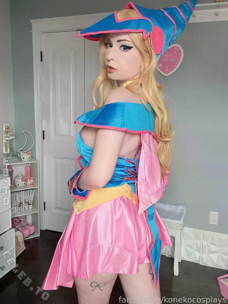 Konekocosplays nude photo 8