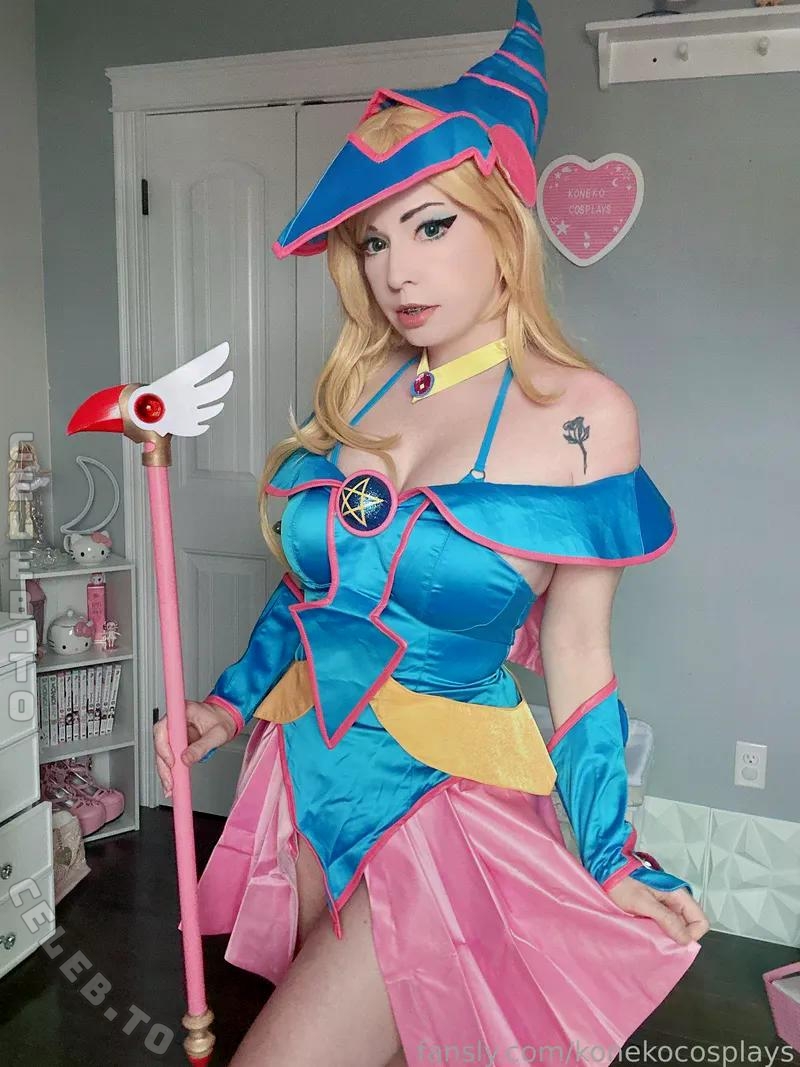 Konekocosplays nude photo 9