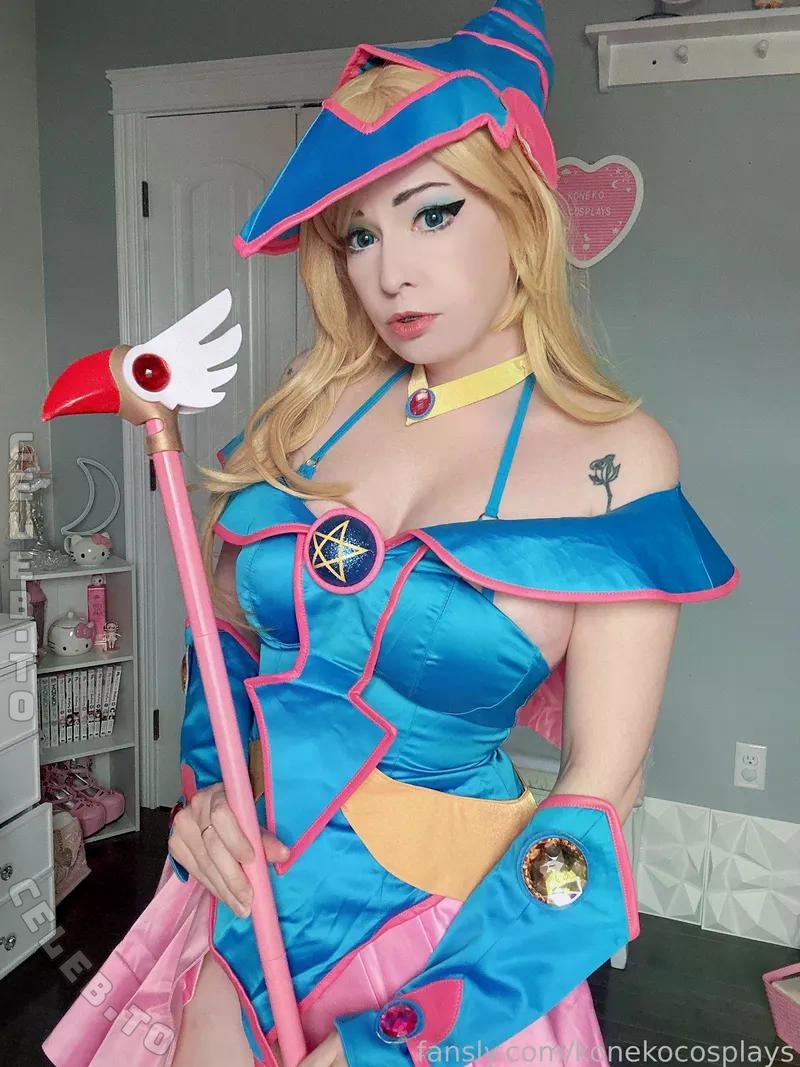 Konekocosplays nude photo 10