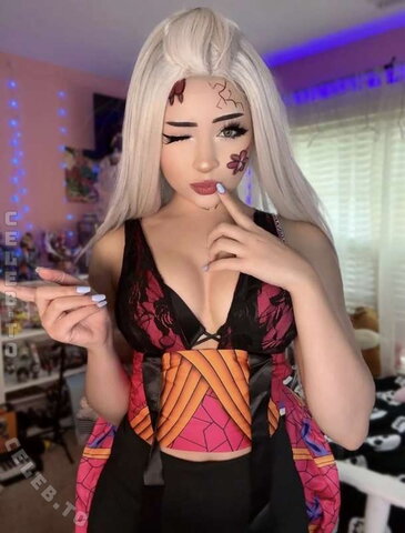 Koraaura nude photo 23