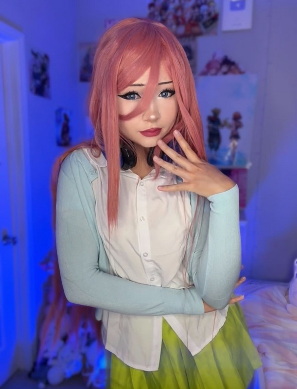 Koraaura nude photo 1