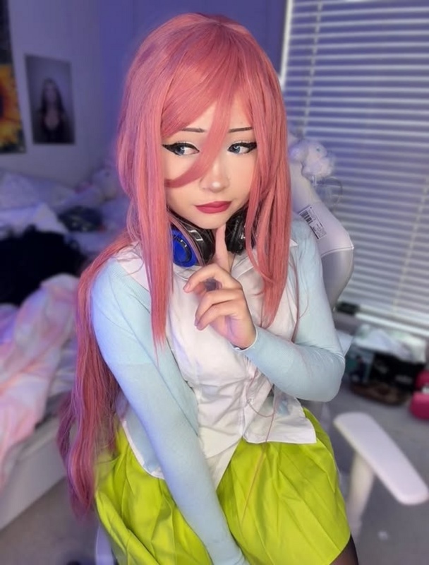 Koraaura nude photo 3