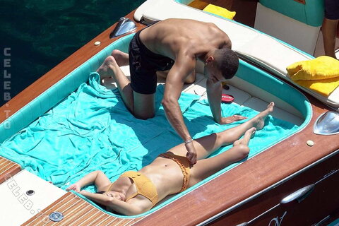 Kourtney Kardashian nude photo 6