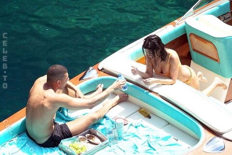 Kourtney Kardashian nude photo 5