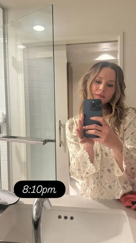 Kristen Bell nude photo 9